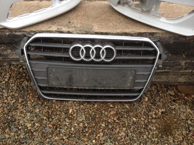 Лот: 4136234. Фото: 1. audi решетка радиатора оригинал. Кузов