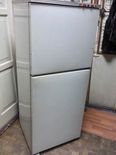 Лот: 10805321. Фото: 1. Холодильник "Бирюса" с 1 рубля. Холодильники, морозильные камеры