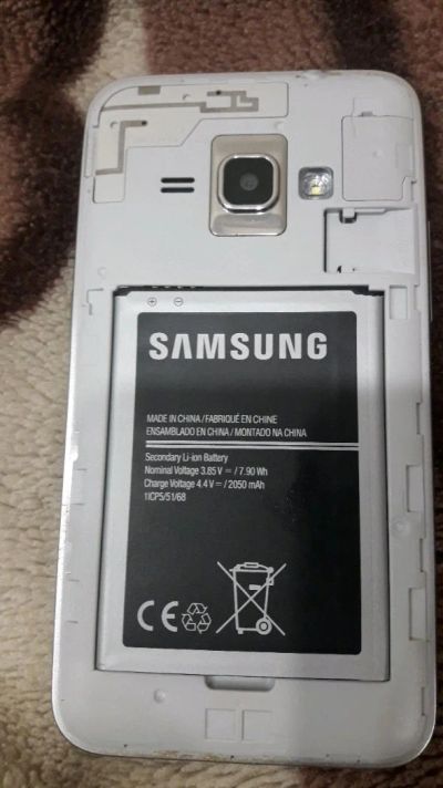 Лот: 14289444. Фото: 1. Samsung J1. Кнопочные мобильные телефоны