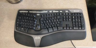 Лот: 16092594. Фото: 1. Клавиатура Microsoft keyboard... Клавиатуры и мыши