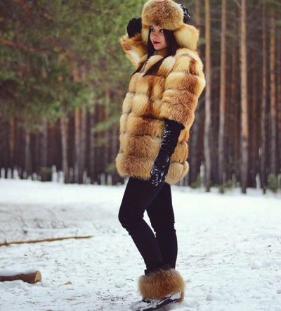 Лот: 10727954. Фото: 1. Шуба, в носке сезон. Сшита из... Верхняя одежда