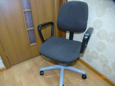 Лот: 7940773. Фото: 1. Кресло офисное ..Стул поворотный... Стулья и кресла офисные