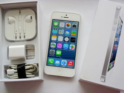 Лот: 3914486. Фото: 1. Apple iPhone 5 16Gb White + доставка... Смартфоны