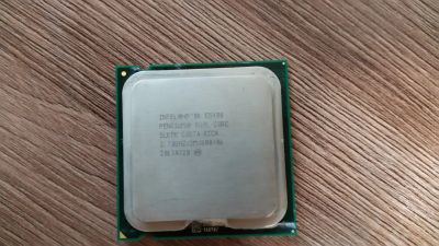 Лот: 12440721. Фото: 1. Процессор Intel E5400 2,7Hz. Процессоры