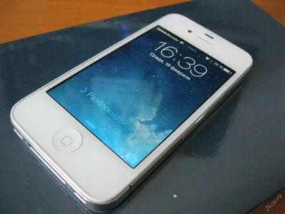 Лот: 3833456. Фото: 1. Продам iPhone 4 S 16 GB белый... Смартфоны