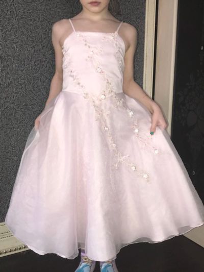Лот: 6295789. Фото: 1. Нежное платье для Нового года... Платья, сарафаны