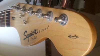 Лот: 4415564. Фото: 1. fender squier affinity stratocaster... Гитары