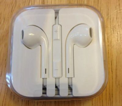 Лот: 6221525. Фото: 1. Новые оригинальные наушники EarPods... Красноярск