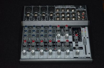 Лот: 10997820. Фото: 1. Behringer xenyx 1202fx. Микшерный... Эстрадная акустика и усилители