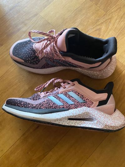 Лот: 20420182. Фото: 1. Кроссовки adidas оригинал. Кеды, кроссовки, слипоны