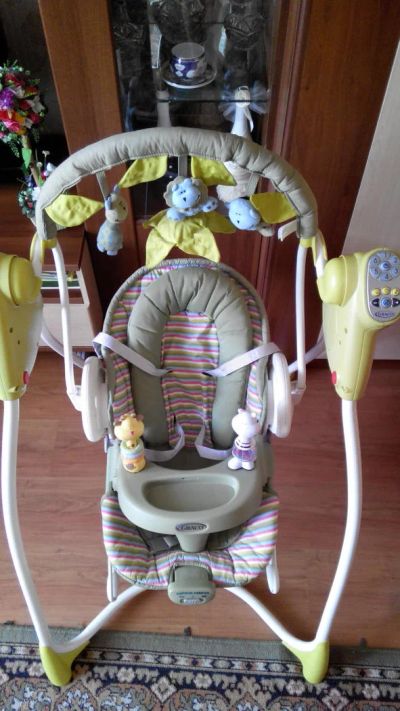 Лот: 5255717. Фото: 1. Электрокачеля Graco 2 в 1 для... Ходунки, прыгунки, качели