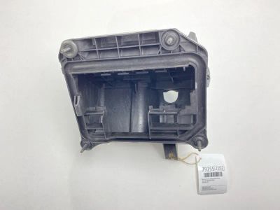 Лот: 21255318. Фото: 1. Корпус блока предохранителей Audi... Двигатель и элементы двигателя