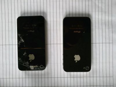 Лот: 11238678. Фото: 1. Продам два iphone 4s на 64 и 16... Смартфоны