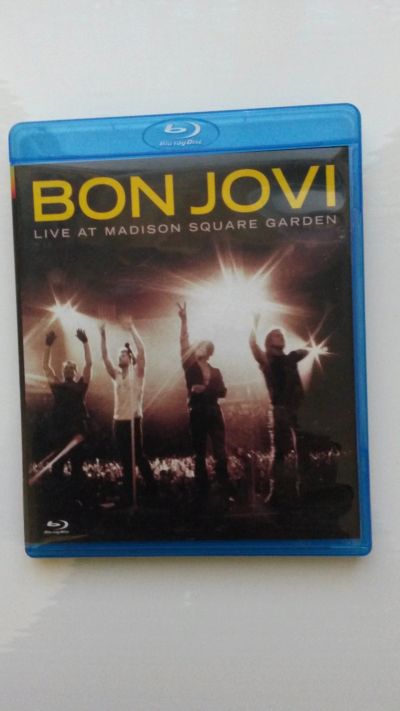 Лот: 12955340. Фото: 1. Blu-ray Disc BON JOVI. Видеозаписи, фильмы