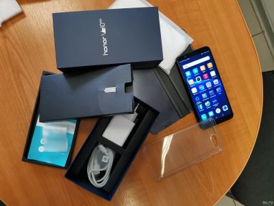 Лот: 14374772. Фото: 1. Honor View 10 128GB - гарантия... Смартфоны