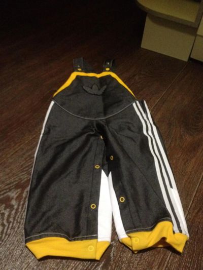 Лот: 8067348. Фото: 1. Комбинезон adidas на подкладе... Костюмы, пиджаки, комбинезоны