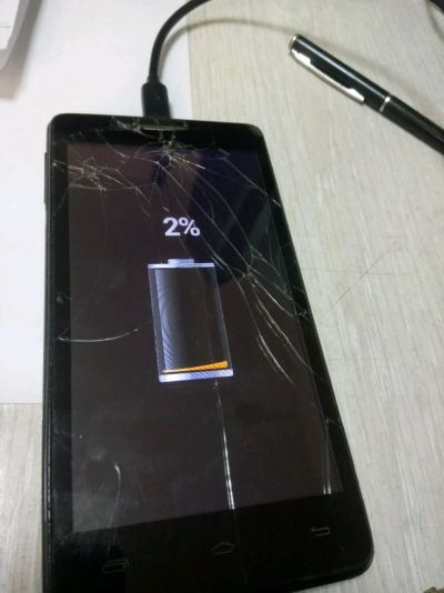 Лот: 15584468. Фото: 1. Смартфон Prestigio MultiPhone... Смартфоны