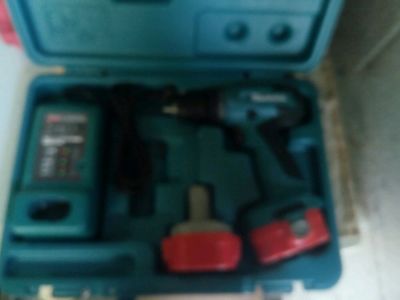 Лот: 12243392. Фото: 1. Шуруповерт Makita 6281D. Электроинструмент