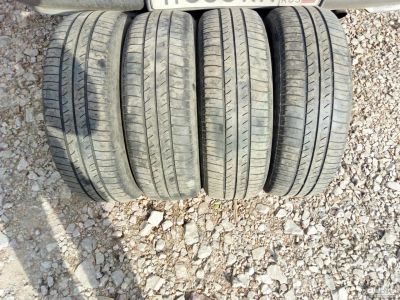Лот: 9658999. Фото: 1. R15 bridgestone. Шины
