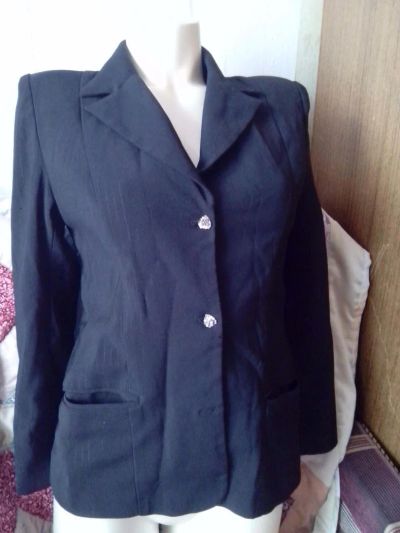 Лот: 5404975. Фото: 1. женский черный офисный пиджак... Пиджаки, жилеты