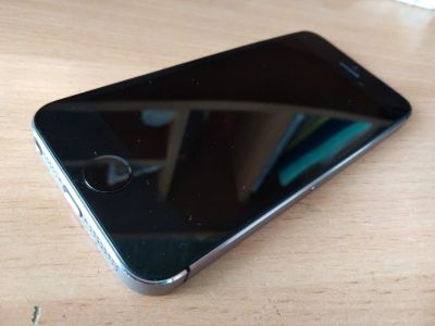 Лот: 11780000. Фото: 1. Iphone 5s 16gb. Смартфоны