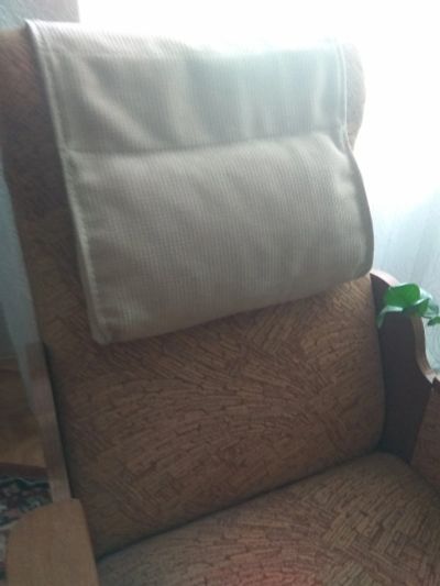 Лот: 12618652. Фото: 1. Подушка подголовник для стула... Одеяла, подушки