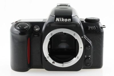 Лот: 7316998. Фото: 1. Nikon F65 body (бу). Плёночные зеркальные