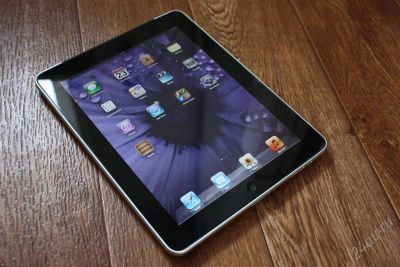 Лот: 1592995. Фото: 1. iPad 1 16GB 3G Wi-Fi black. Планшеты