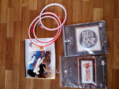 Лот: 15239719. Фото: 1. Новые наборы для вышивки крестом. Вышивание