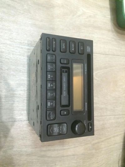 Лот: 6582044. Фото: 1. Штатная магнитола Toyota ist. Автомагнитолы
