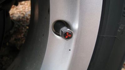 Лот: 7838356. Фото: 1. Колпачки Mitsubishi. Другое (шины, диски)