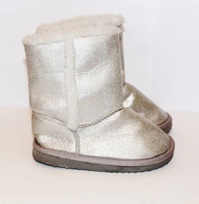 Лот: 6688456. Фото: 1. Угги H&M, размер 20/21. Новые. Валенки, угги, унты