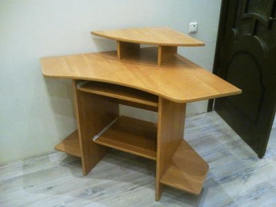 Лот: 10790759. Фото: 1. Стол компьютерный угловой. Компьютерные и письменные столы