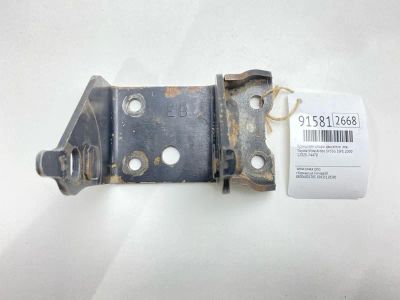 Лот: 23541253. Фото: 1. Кронштейн опоры двигателя Toyota... Двигатель и элементы двигателя
