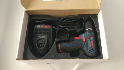 Лот: 12080351. Фото: 1. Шуруповерт Bosch GSR 10,8-2-Li. Электроинструмент
