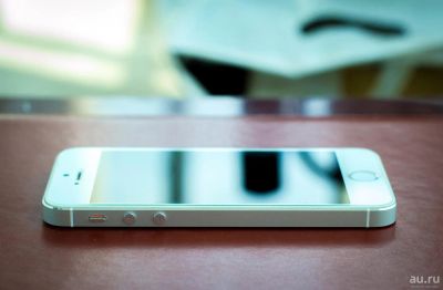 Лот: 10025883. Фото: 1. Смартфон Apple iPhone 5S 16GB... Смартфоны
