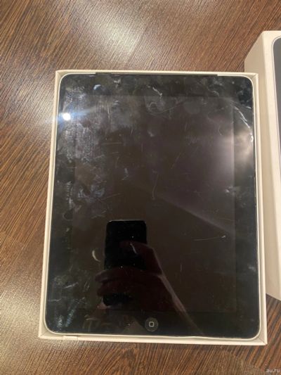 Лот: 18269018. Фото: 1. iPad 1 16 gb 3g. Планшеты