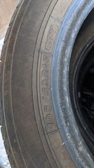 Лот: 15837684. Фото: 1. Шины лето Bridgestone 195/60/15. Шины