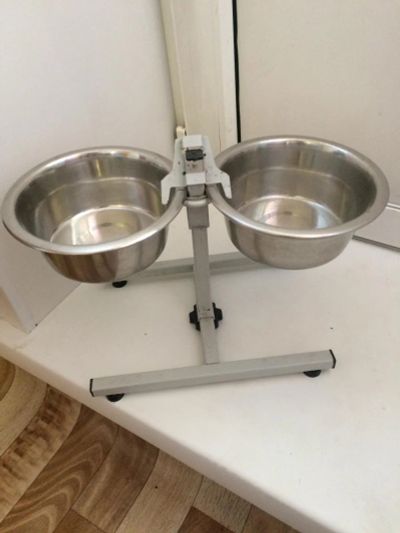 Лот: 7394373. Фото: 1. Кормушка для собаки. Миски, лотки, наполнители