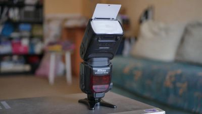 Лот: 10373585. Фото: 1. фотовспышка Nikon 910. Вспышки, осветители, рассеиватели