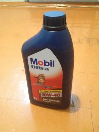Лот: 8310009. Фото: 1. Моторное масло Mobil Ultra 10W-40... Масла, жидкости