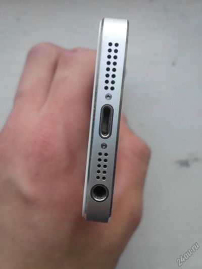 Лот: 5700955. Фото: 1. Iphone 5 White. Смартфоны