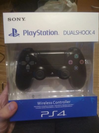 Лот: 17062434. Фото: 1. Dualshock 4. Аксессуары для игровых приставок, консолей, геймпады