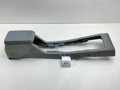 Лот: 25324055. Фото: 1. Консоль между сидений Mazda 626... Двигатель и элементы двигателя