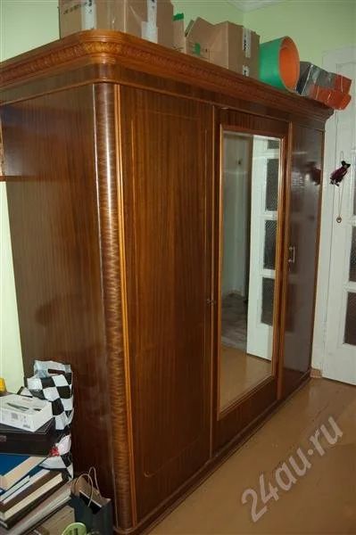 Лот: 727707. Фото: 1. Шкаф! С зеркалом в полный рост... Шкафы, шкафы-купе