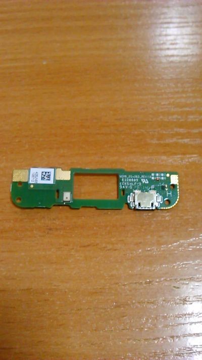 Лот: 8185245. Фото: 1. нижняя плата htc desire 626 dual... Микросхемы и платы