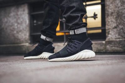 Лот: 8266881. Фото: 1. Кроссовки Adidas Tubular Doom... Кеды, кроссовки, слипоны