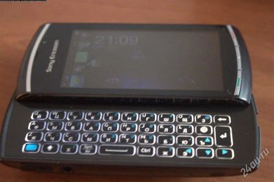 Лот: 1183120. Фото: 1. Sony Ericsson Vivaz U8i black. Смартфоны