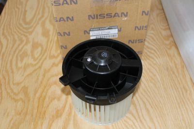 Лот: 18616685. Фото: 1. Вентилятор мотор печки Nissan... Электрооборудование