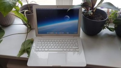 Лот: 17325984. Фото: 1. MacBook 13 mid 2010 a1342. Аккумуляторы